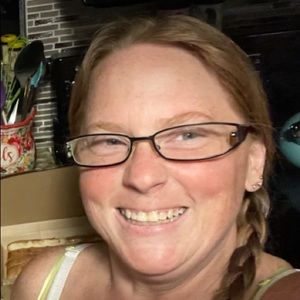 Meet your Posher, Christena